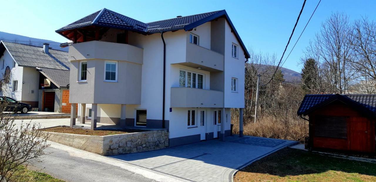 Apartmani Bilic Korenica Eksteriør billede